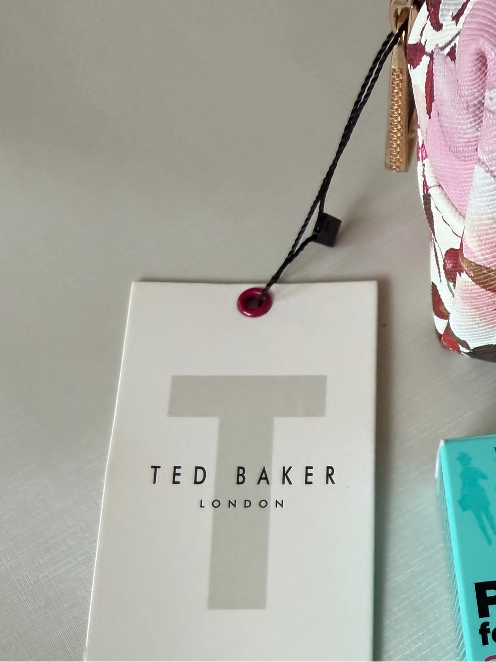 🔥Beauty Bundle - TED BAKER LONDON Cosmetic Pouch + 4 Beauty Products. Brand New. - Picture 3 of 14